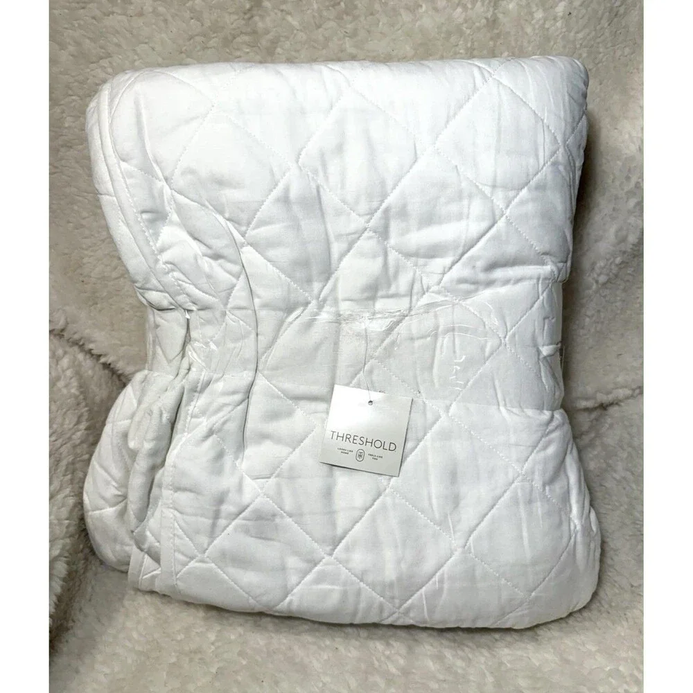 Twin/Twin XL Diamond Stitch Cotton Linen Quilt White - Threshold™, Midweight NEW